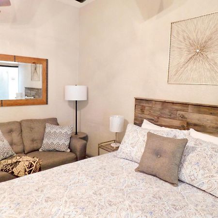 Budget Friendly Condo Within Walking Distance To The Beach! Gulf Shores Buitenkant foto
