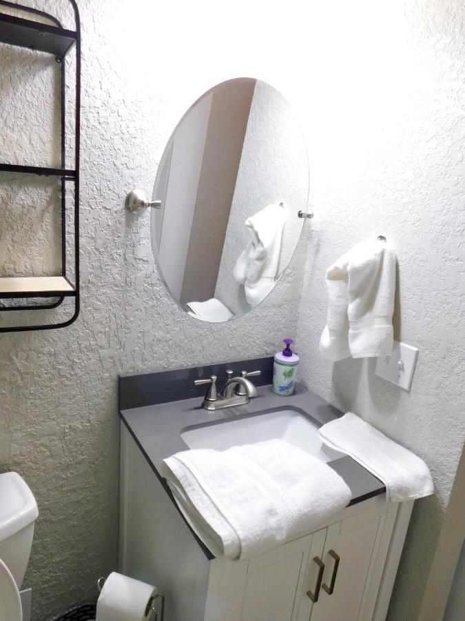 Budget Friendly Condo Within Walking Distance To The Beach! Gulf Shores Buitenkant foto