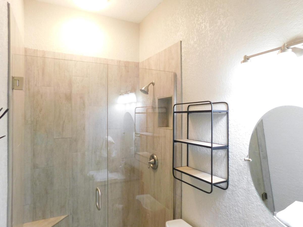 Budget Friendly Condo Within Walking Distance To The Beach! Gulf Shores Buitenkant foto