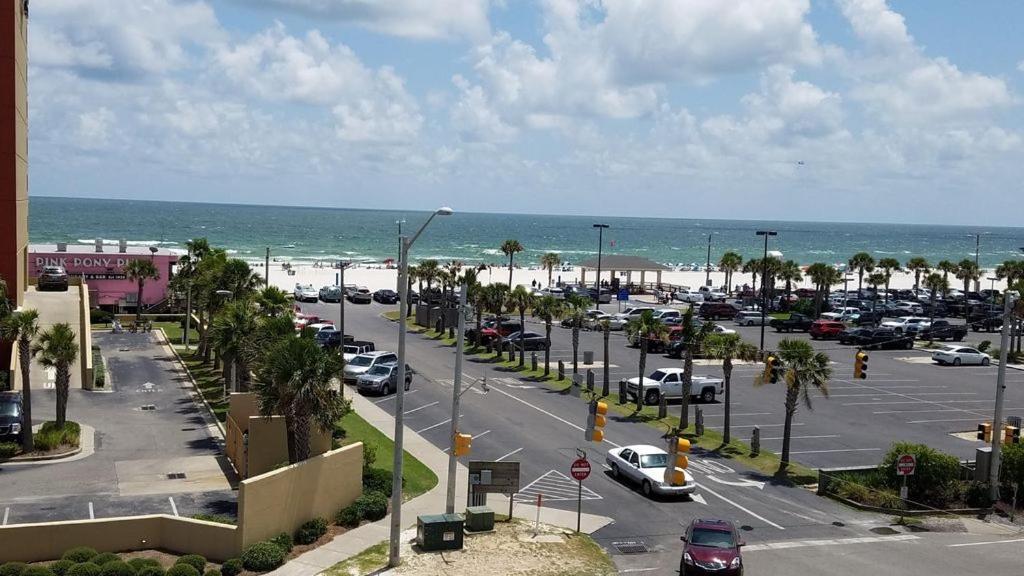 Budget Friendly Condo Within Walking Distance To The Beach! Gulf Shores Buitenkant foto