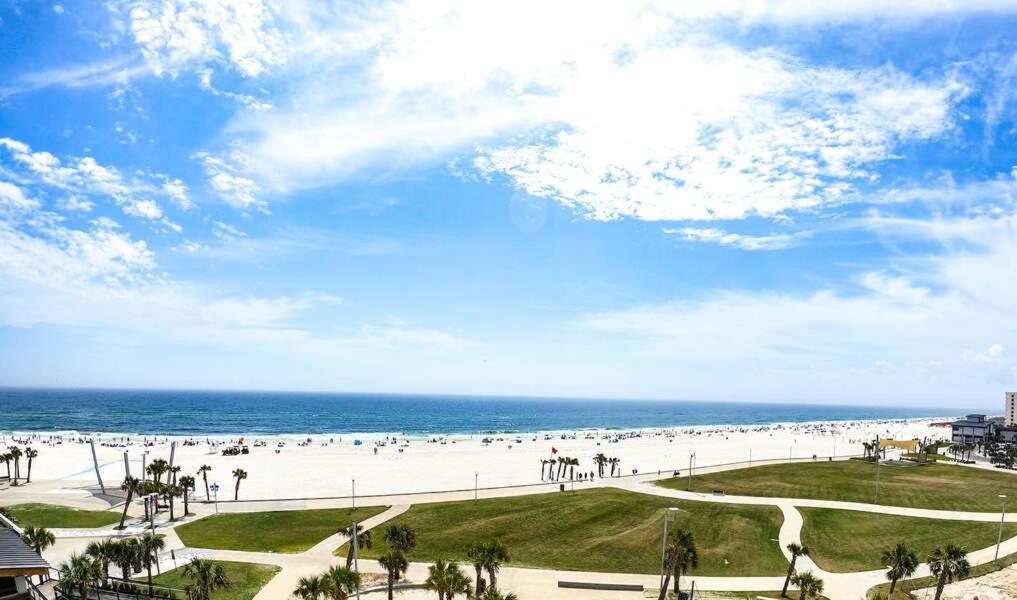 Budget Friendly Condo Within Walking Distance To The Beach! Gulf Shores Buitenkant foto